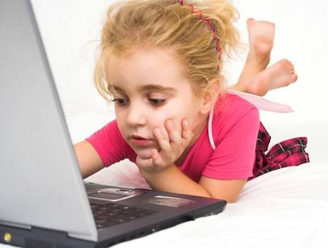 obrázek: Kraj chrání děti a mládež před nástrahami internetu