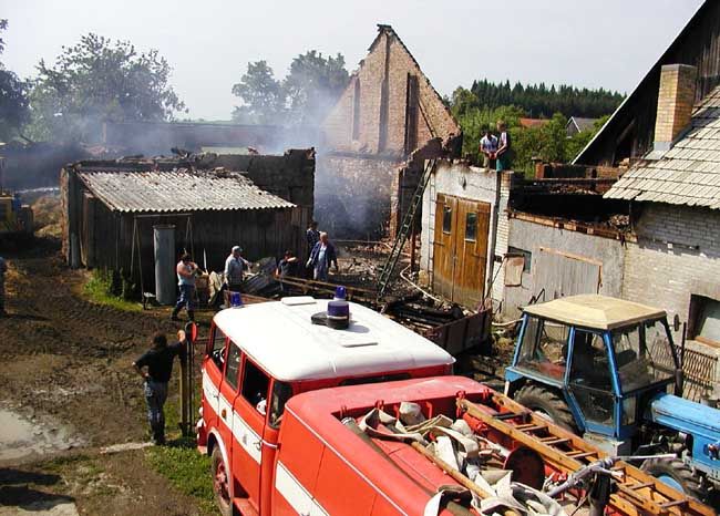 obrázek: Stodola lehla popelem