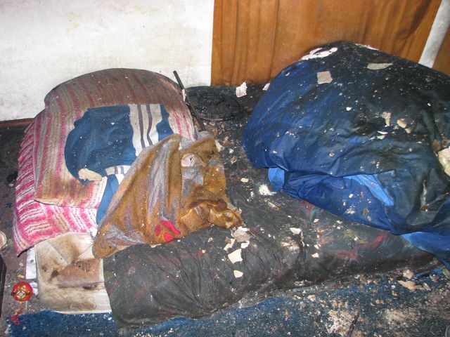 obrázek: Při požáru plzeňského bytu hasiči evakuovali šest lidí