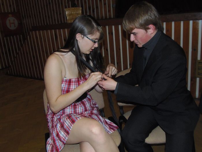 obrázek: Vázali kravaty a neuškrtili se