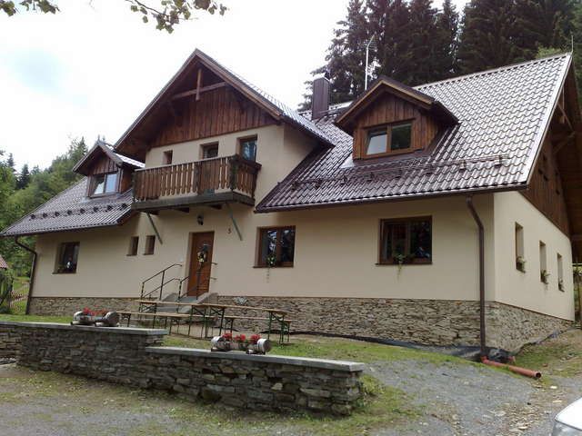 obrázek: Z ubytovny dřevařů v Hojsově Stráži je horská chata