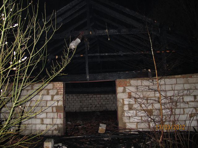 obrázek: Bezdomovci v Plzni zapálili starou cihelnu