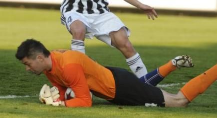 obrázek: Další posilou Viktorie je gólman Matúš Kozáčik