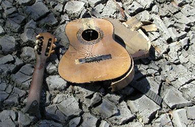 obrázek: Dražba věcí hudebníků z Pilsner Festu podpoří Paraple