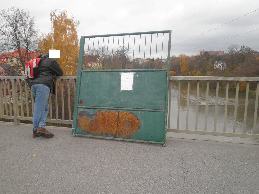 obrázek: Kradená železná vrata do sběrny v Plzni neudal