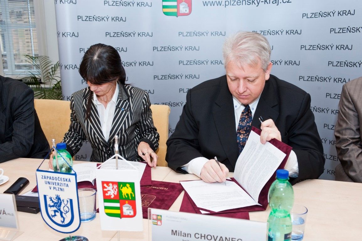 obrázek: Kraj a univerzita se zavázaly k užší spolupráci