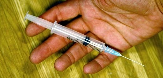 obrázek: Na plzeňských záchodcích ležela mladá narkomanka