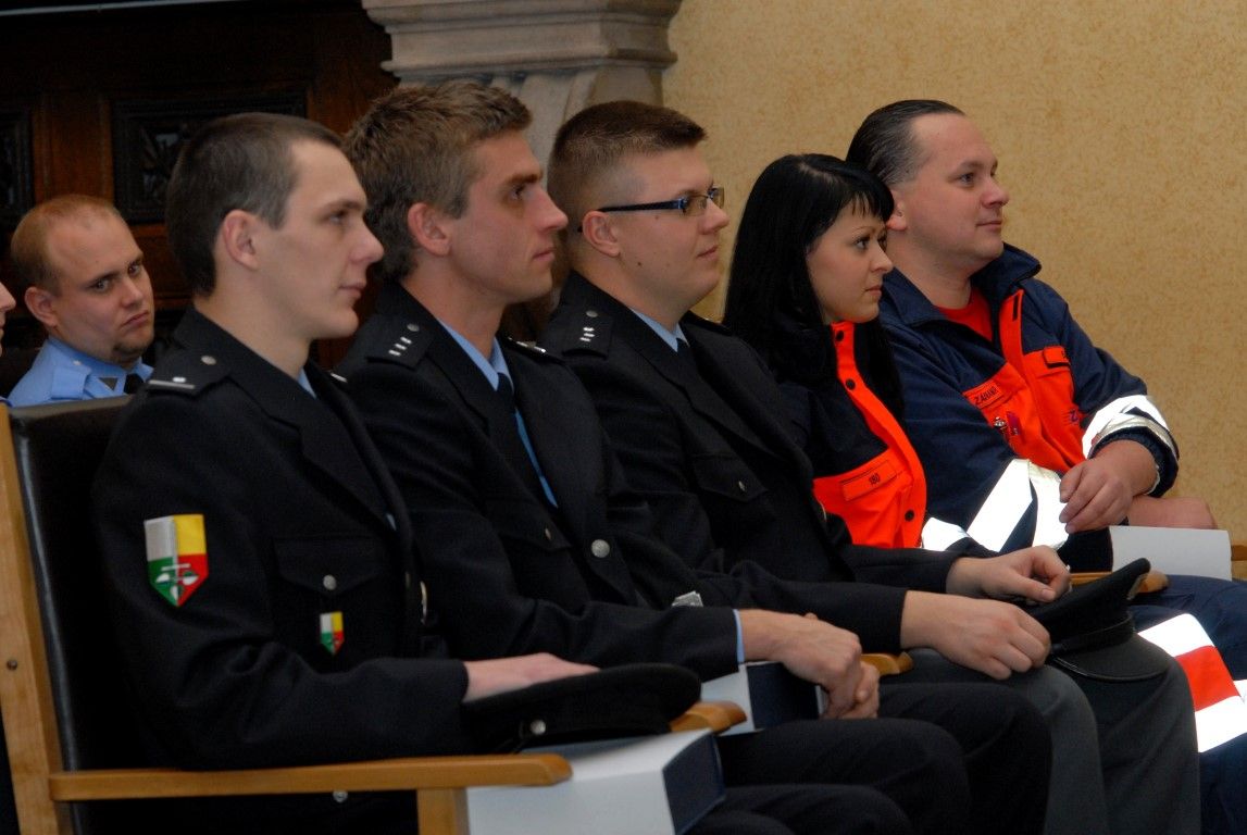 obrázek: Primátor Baxa ocenil mimořádné činy roku 2012