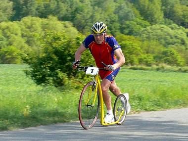 obrázek: Provod vítězem mezinárodního koloběžkového závodu v Jablonci a Görlitz