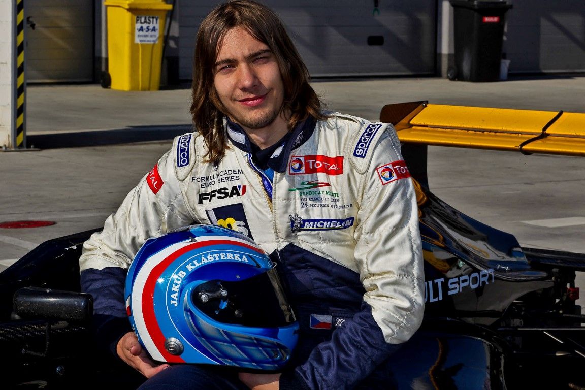 obrázek: Sedmnáctiletý Plzeňák Jakub Klášterka se přibližuje k Formuli 1