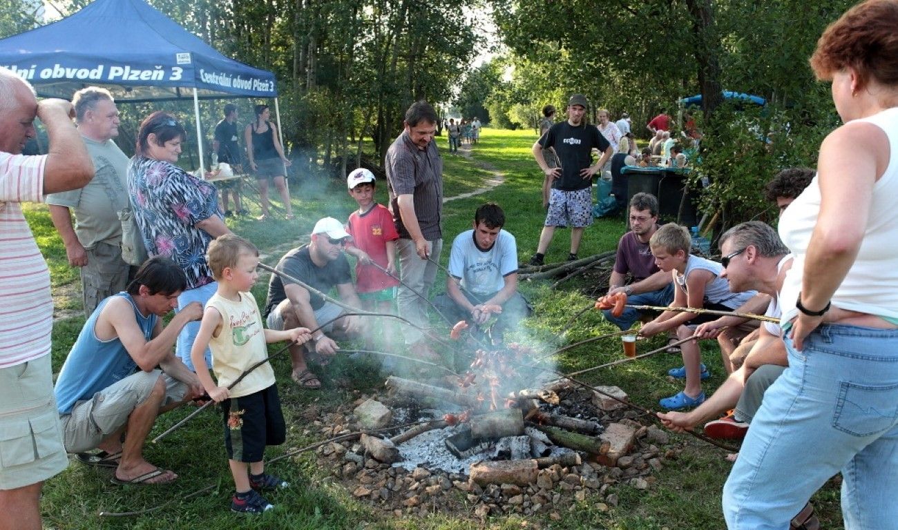 obrázek: Skvrňany zvou na čtvrteční opékání vuřtů