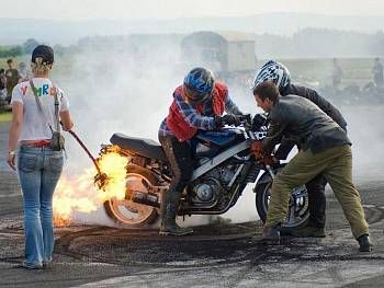 obrázek: Sobotní motoshov láká v Plzni na adrenalin i pohodu