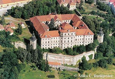 obrázek: Studenti sochařství zahájí v sobotu výstavu Chotjeshow 