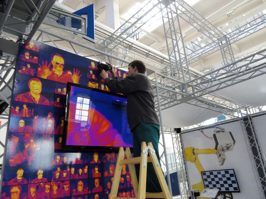 obrázek: Techmania představuje lasery a solární „broučky“