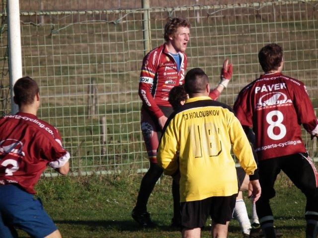 obrázek: Týmový kemp AC Sparty Praha začal všeobecnou přípravou v Brdech