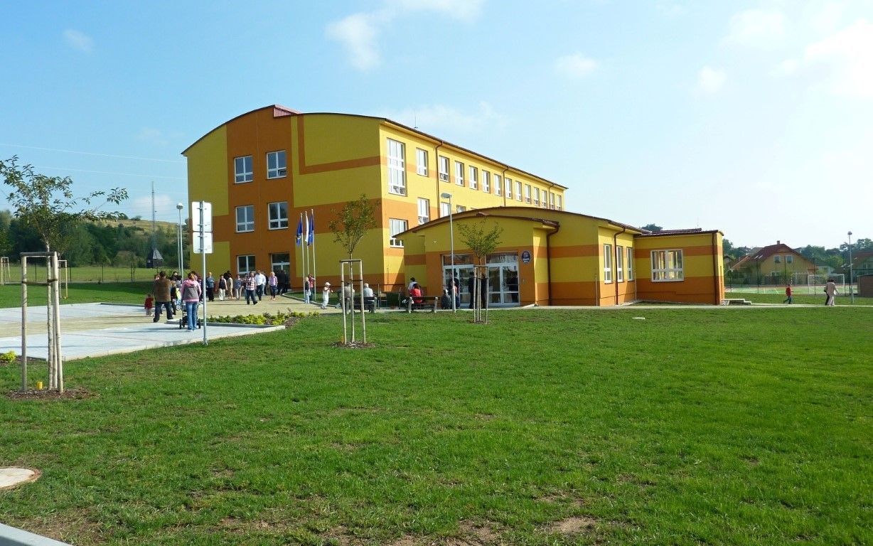 obrázek: V Tlučné mají děti novou školu za 65 milionů