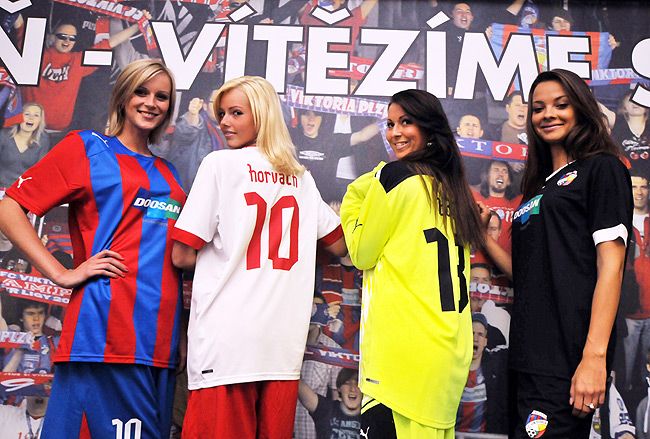 obrázek: Volba hymny jde do finále, Viktorii dorazilo dvacet skladeb