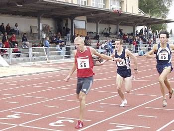 obrázek: Zastupitelé schválili atletům tribunu s 850 místy