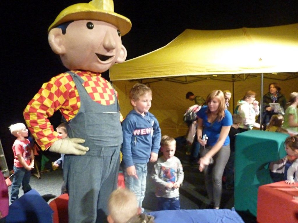 obrázek: Bořek stavitel pobavil zdravé děti a pomůže nemocným