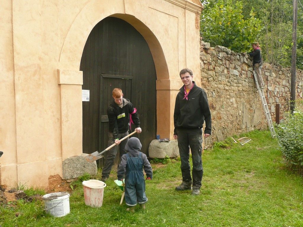 obrázek: Chátrající klášter Chotěšov má zrekonstruovanou bránu