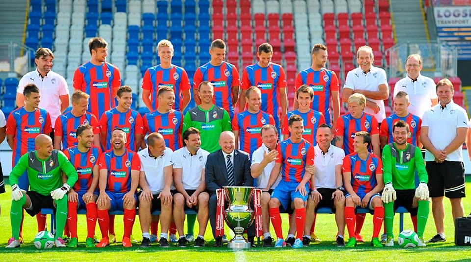 obrázek: Dobře naladění viktoriáni se sešli k focení
