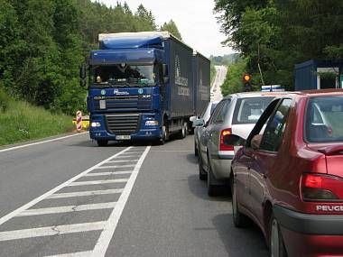 obrázek: Dopravu z Plzně na Domažlice brzdí oprava mostu 