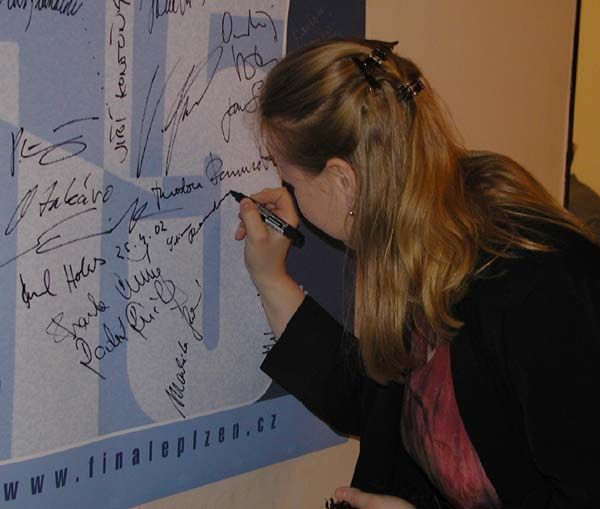 obrázek: Saša Gedeon si v úterý na Finále připomněl Idiota 