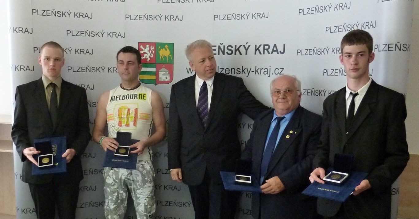 obrázek: Hrdinové dostali Cenu hejtmana za záchranu života
