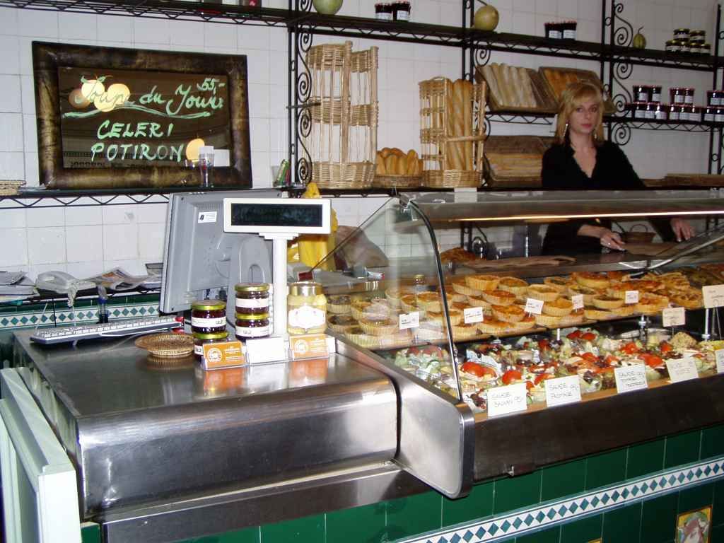 obrázek: Lupiči utekli z prodejny v Přešticích s celou pokladnou