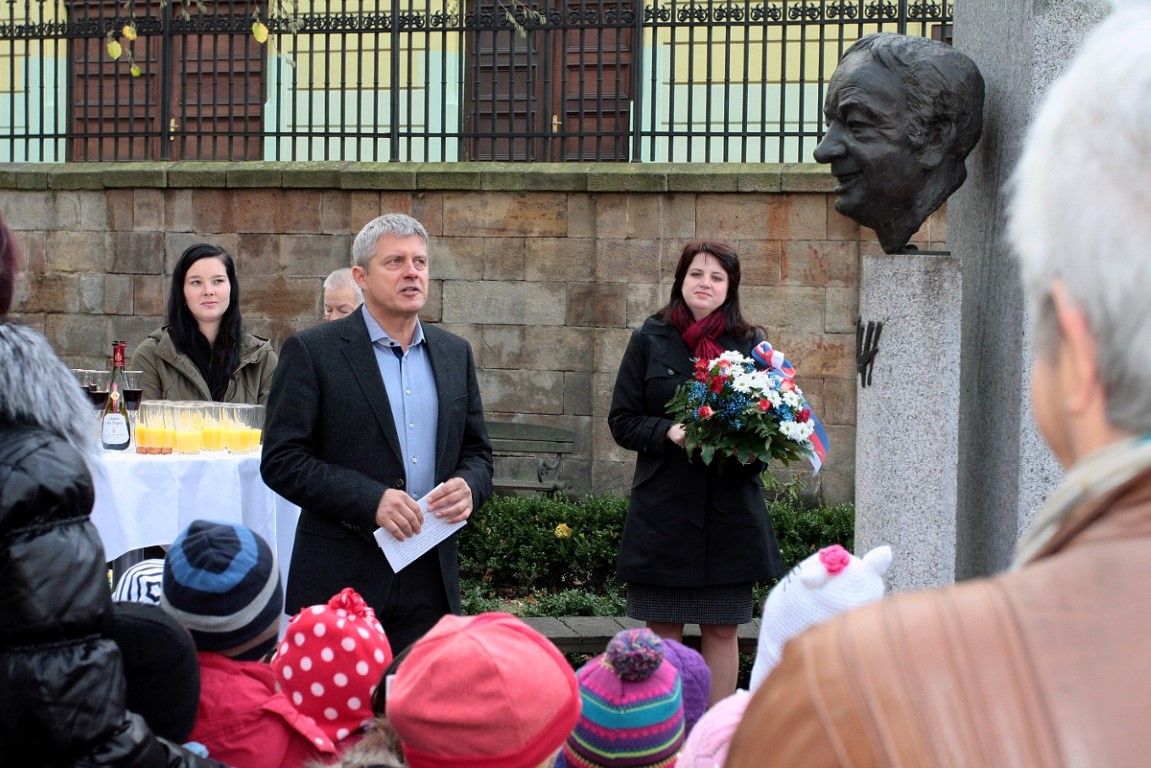 obrázek: Městský obvod Plzeň 3 uctil památku Miroslava Horníčka 