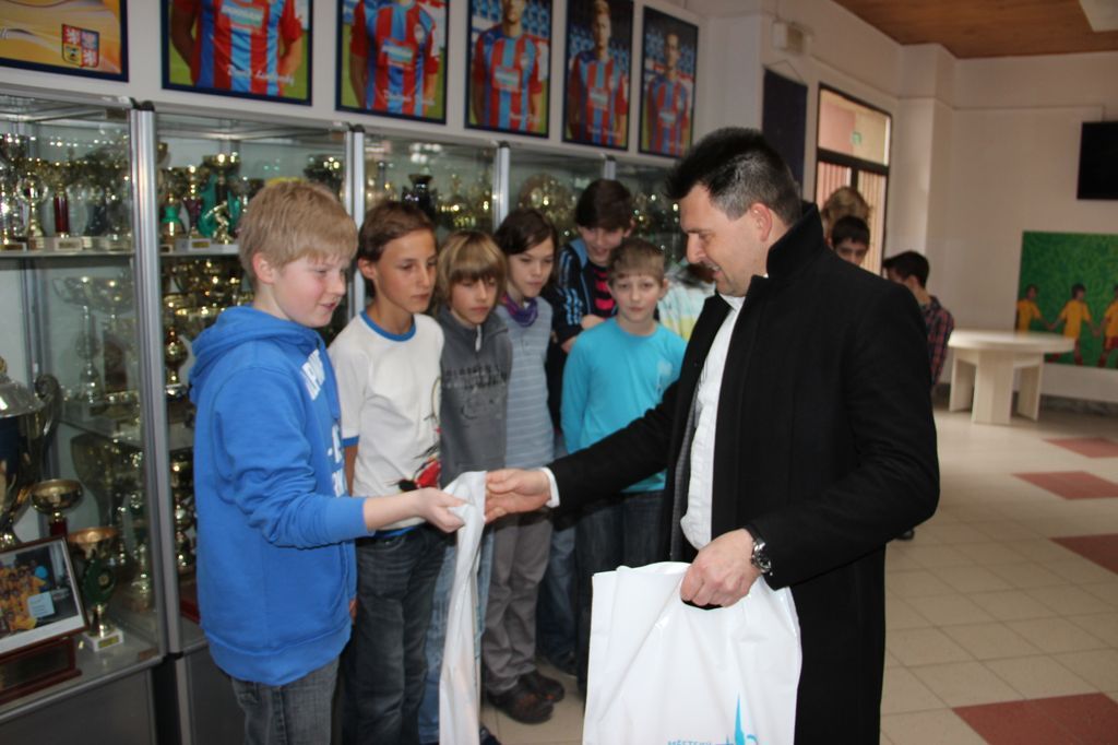 obrázek: Místostarosta ocenil florbalové vicemistry republiky