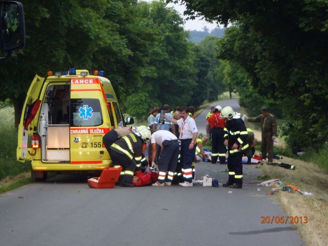 obrázek: Nehoda u Kladrub: Dvě vážná zranění, jeden mrtvý  