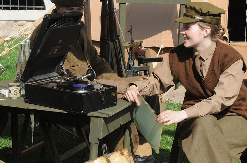 obrázek: Nejkrásnější muž a žena Slavností svobody v uniformě či bez!