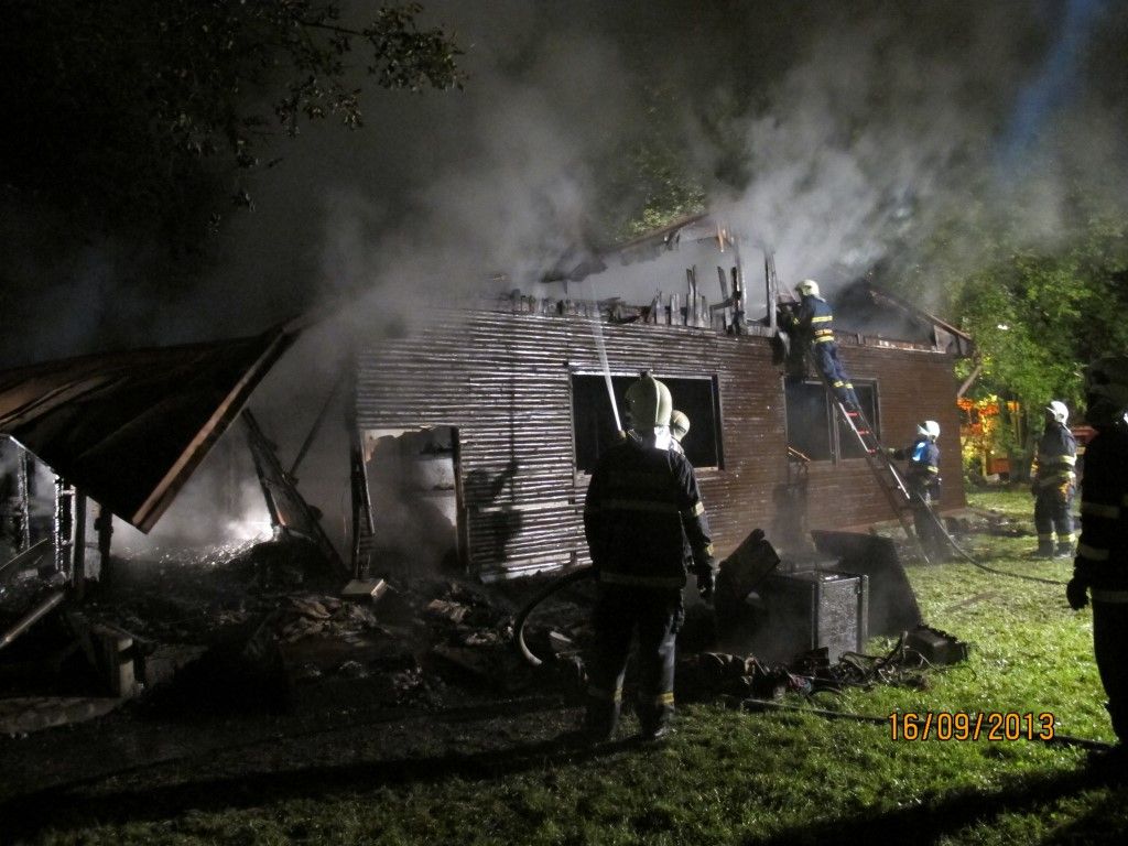 obrázek: Plzeňští skauti přišli v Borském parku o klubovnu. Shořela