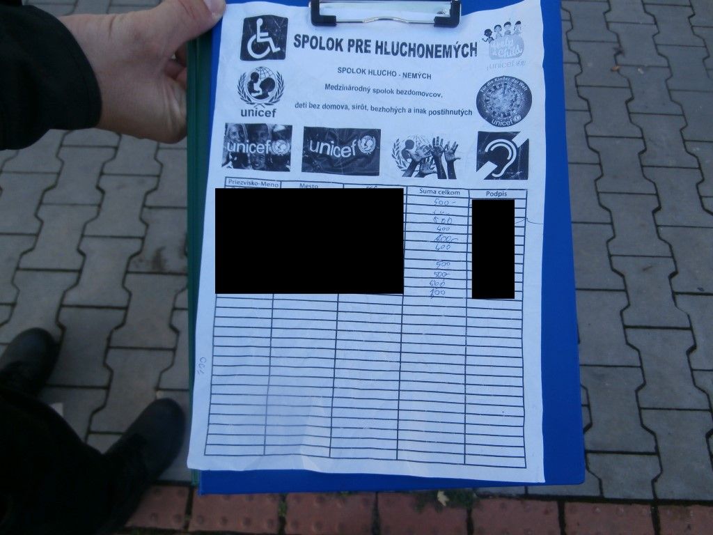 obrázek: Podvodníci v Plzni lákali příspěvky na hluchoněmé