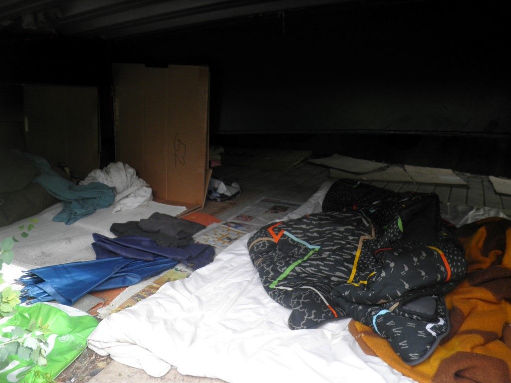 obrázek: Polák kempoval v Plzni U Ježíška, živil se z kontejnerů