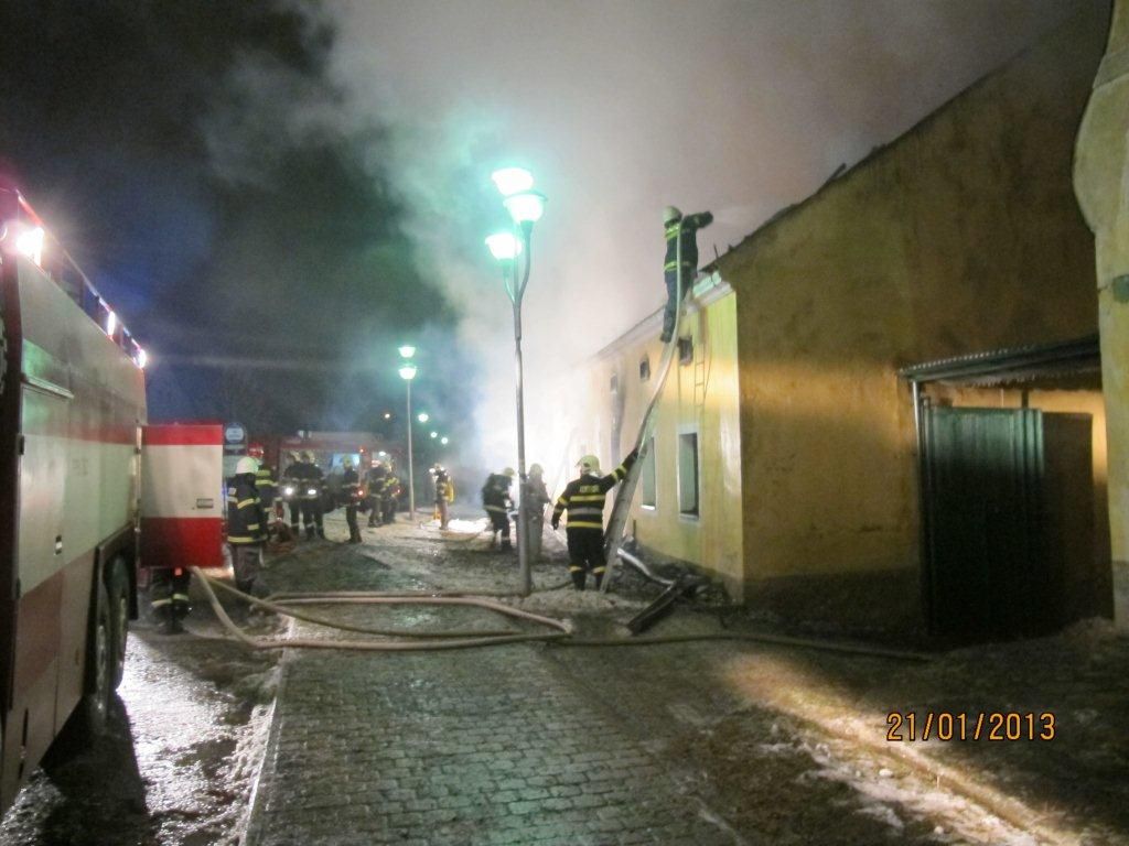 obrázek: Průzkumná jednotka objevila ženu bez známek života