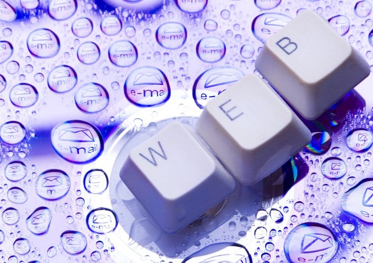 obrázek: Rozpoznat na internetu lež je pro Čechy těžší než pro jiné obyvatele Evropy