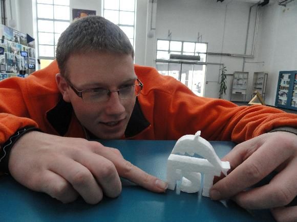 obrázek: Techmania nabízí další workshopy, tentokrát se bude řezat