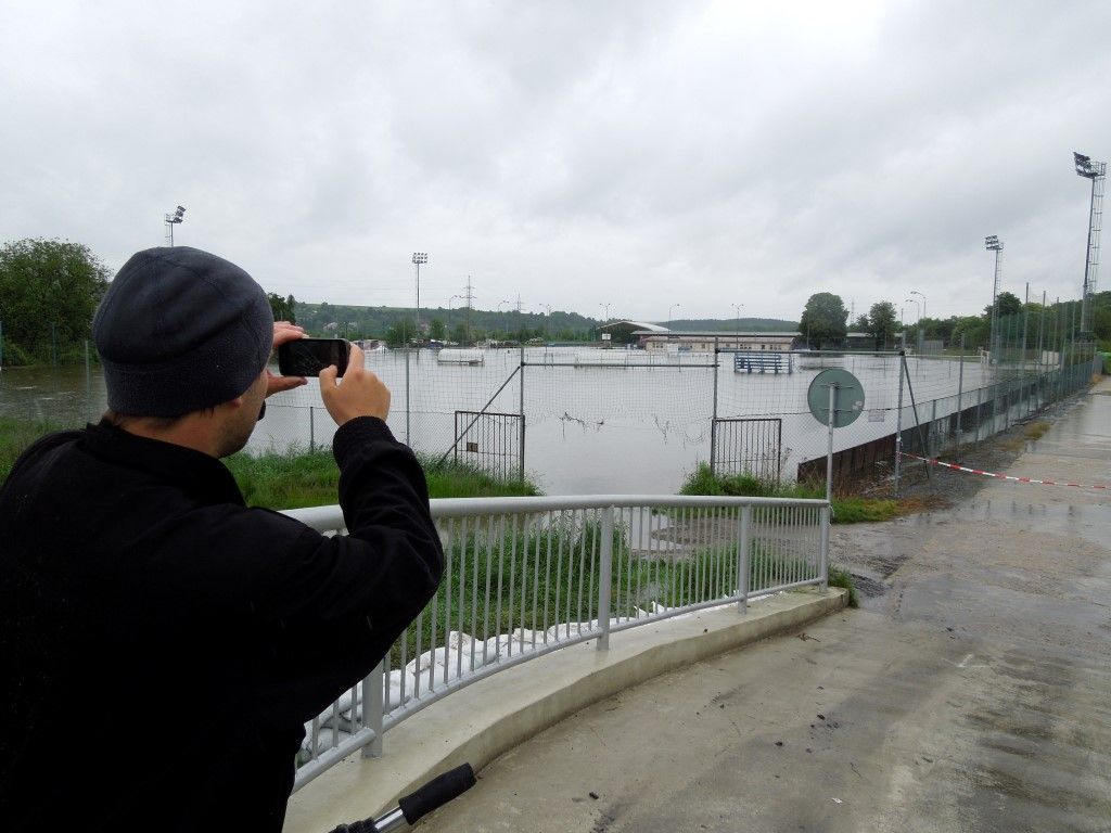 obrázek: Tréninkový areál Viktorie v Luční ulici zaplavila voda 