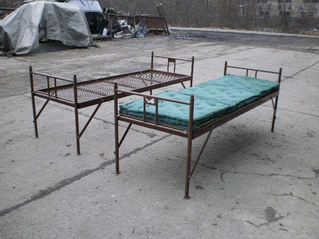 obrázek: Tři muži zcizili a zpeněžili 300 postelí