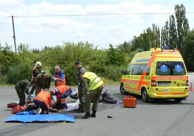 obrázek: U Horní Břízy se střetla dvě auta, těžké zranění   