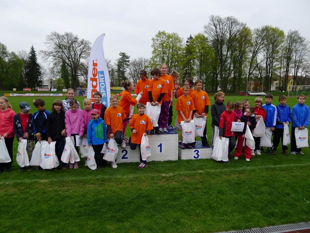 obrázek: V atletické Kinderiádě v Domažlicích si nejlépe vedli Tachovští