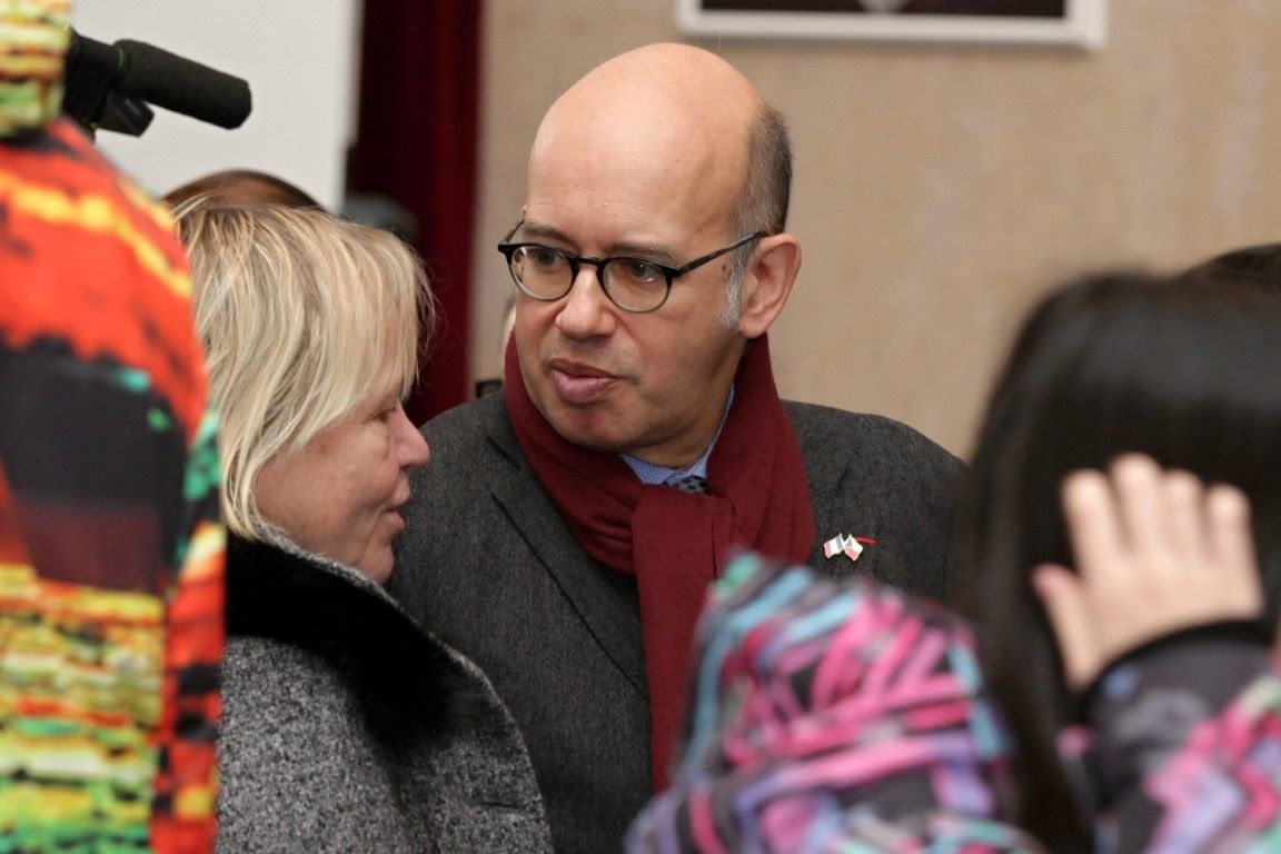 obrázek: Velvyslanec Francie navštívil gymnázium i krajský úřad