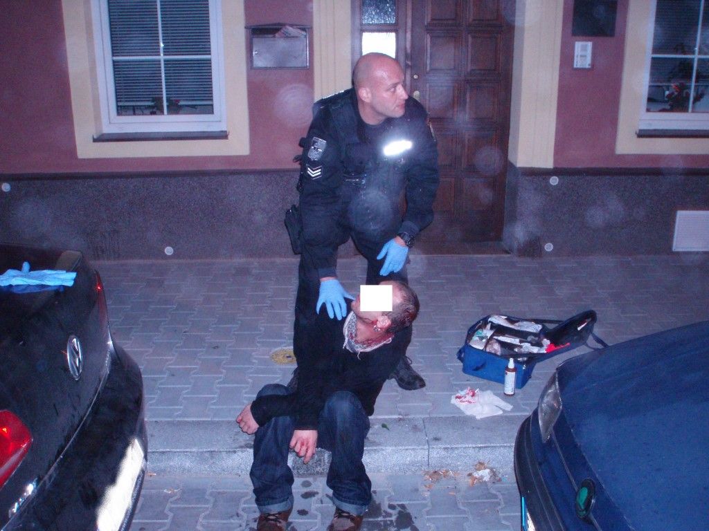 obrázek: Z lupiče se v Plzni vyklubal opilec, ještě se praštil o chodník