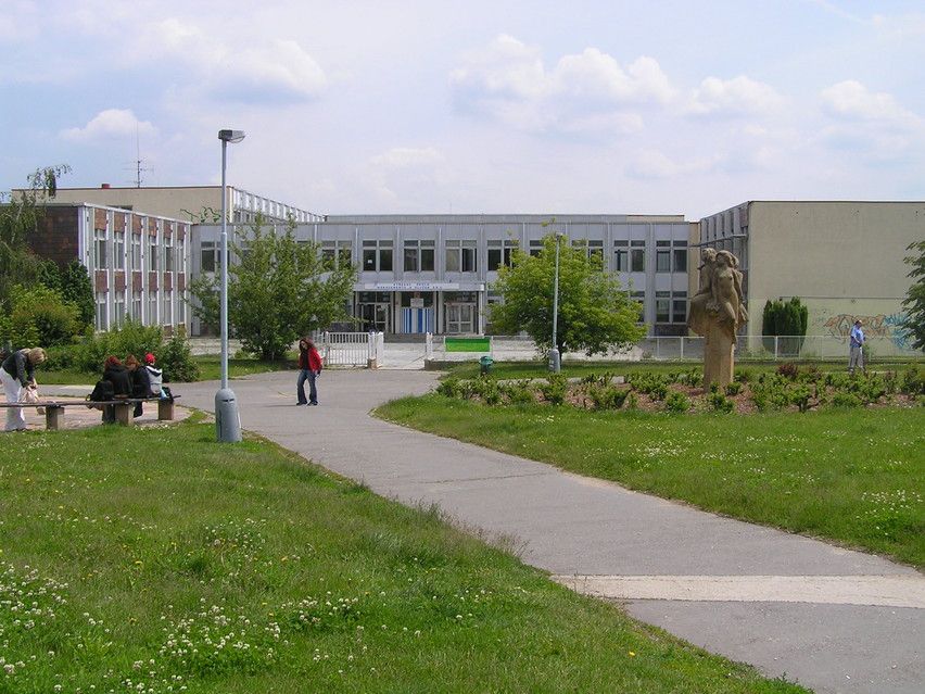 obrázek: Žák z Domažlic nechodil do školy, matce hrozí basa 