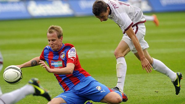 Obránce David Limberský musí kvůli komplikované zlomenině na operaci