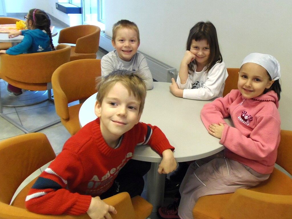 obrázek: Děti ze stříbrské školky potěší houpačky