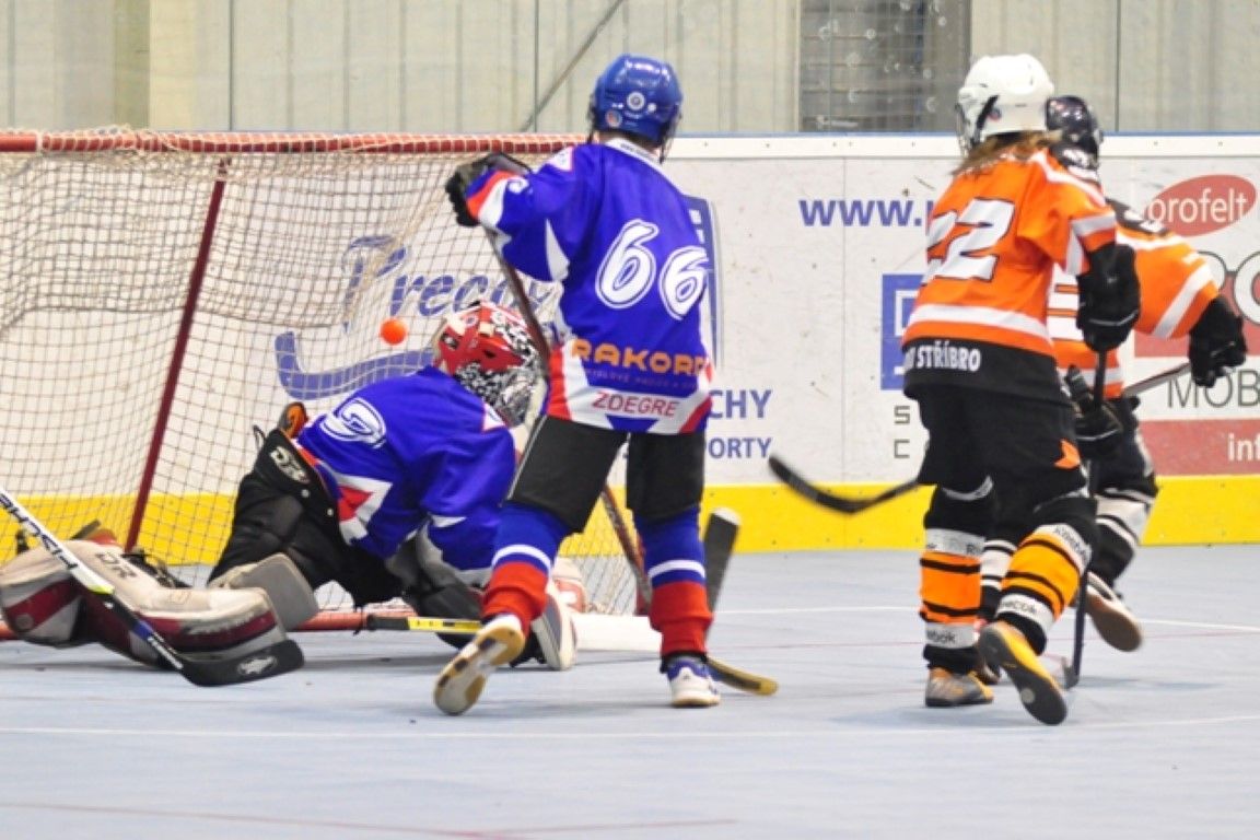 obrázek: Hala na Košutce hostí o víkendu tradiční hokejbalový turnaj
