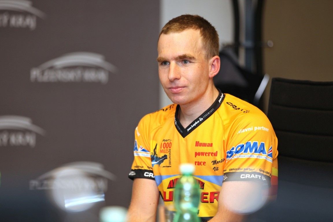 obrázek: Hejtman přijal vítěze cyklistických non-stop závodů Martina Víta